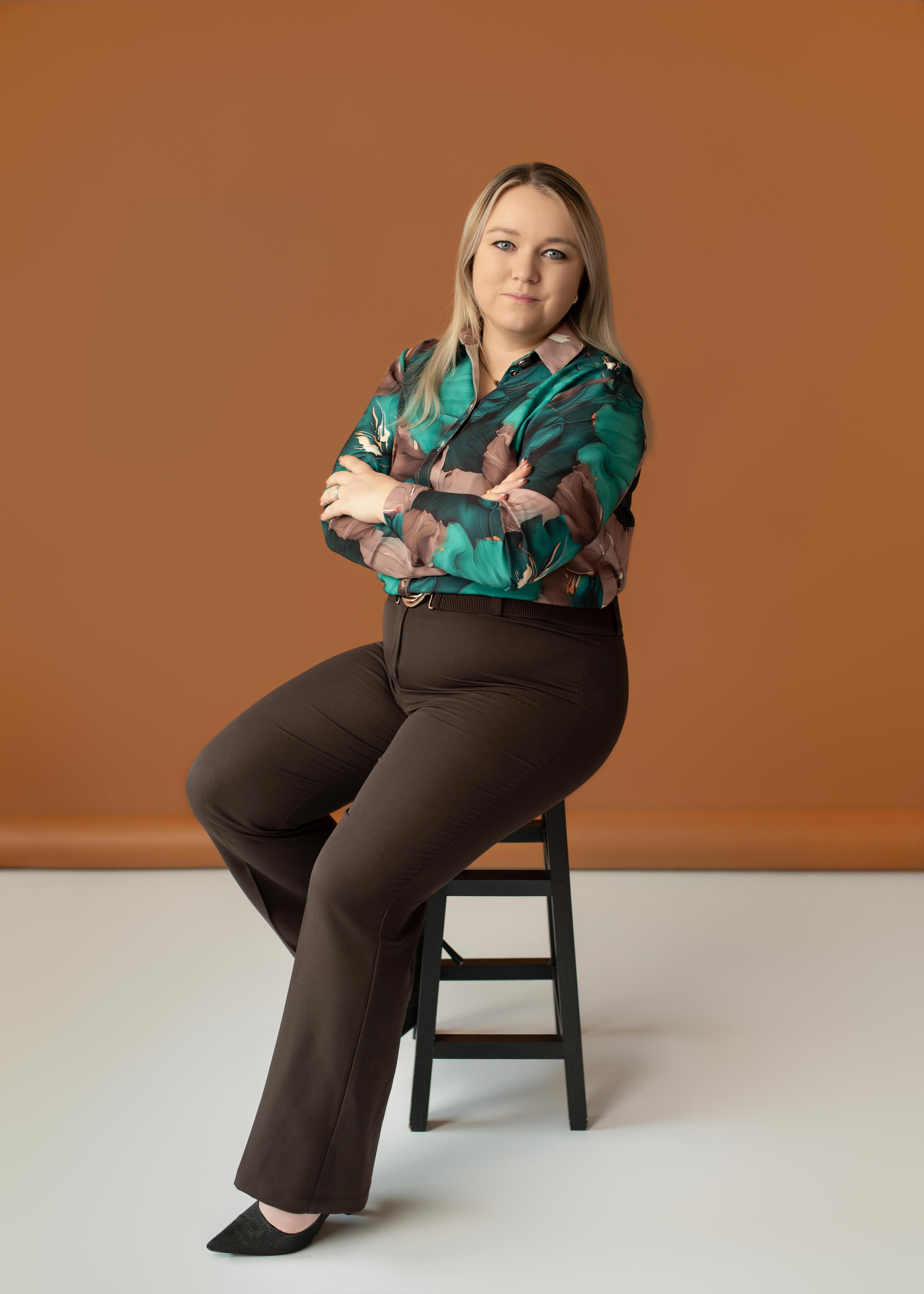 Jolanta Rzadkosz, founder of TaxMind Receivables and independent credit controller, seated in her office
